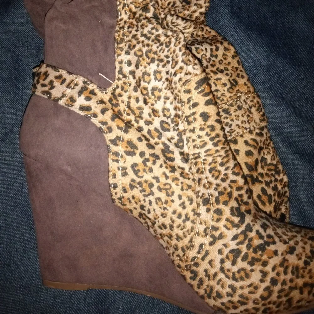 Fifty-50-2 Fashion Over the Knee Zipper Women Low Heel Suede Boots Brown Leopard